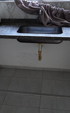 Casa para alugar com 416m², 4 quartos e 6 vagasDispensa