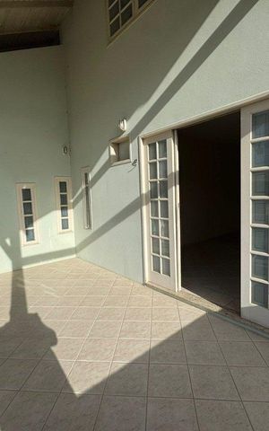 Casa para alugar com 150m², 1 quarto e 2 vagas Casa para alugar com 150m², 1 quarto e 2 vagasVaranda