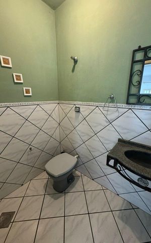Casa para alugar com 150m², 1 quarto e 2 vagas Casa para alugar com 150m², 1 quarto e 2 vagasLavabo