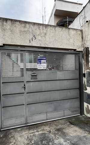 Casa à venda com 138m², 3 quartos e 3 vagasFachada/Placa