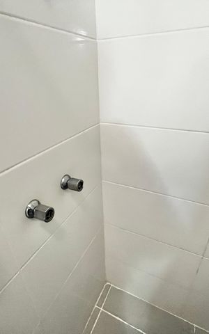 Casa à venda com 138m², 3 quartos e 3 vagasBanheiro da Suíte 2