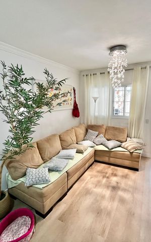 Casa à venda com 138m², 3 quartos e 3 vagasSala