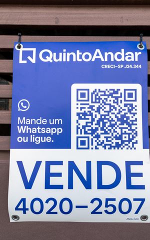 Casa à venda com 132m², 4 quartos e 1 vaga Casa à venda com 132m², 4 quartos e 1 vagaPlaquinha