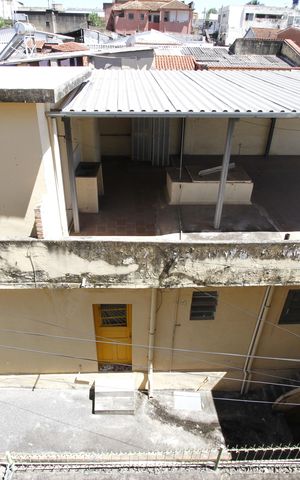 Casa à venda com 336m², 4 quartos e 2 vagasVista casa 2