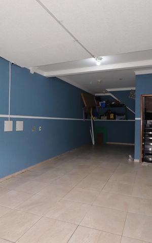 Casa à venda com 152m², 3 quartos e 2 vagasGaragem