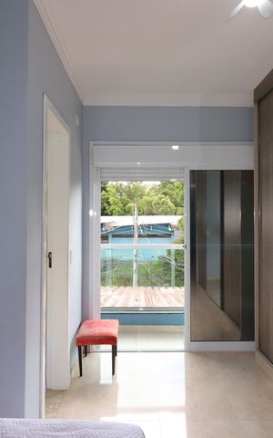 Casa à venda com 152m², 3 quartos e 2 vagasSuíte