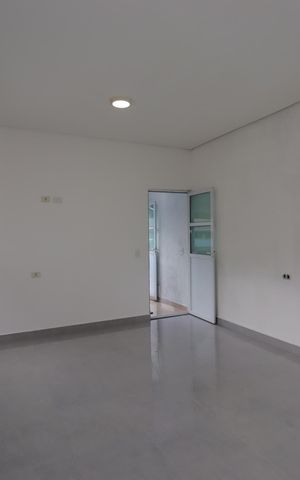 Casa à venda com 152m², 3 quartos e 2 vagasEstúdio