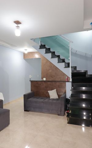 Casa à venda com 152m², 3 quartos e 2 vagasSala