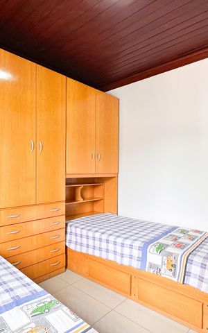 Casa à venda com 448m², 6 quartos e 3 vagas Casa à venda com 448m², 6 quartos e 3 vagasQuarto 2 - Casa 1
