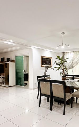 Casa à venda com 448m², 6 quartos e 3 vagas Casa à venda com 448m², 6 quartos e 3 vagasSala de Jantar - Casa 1