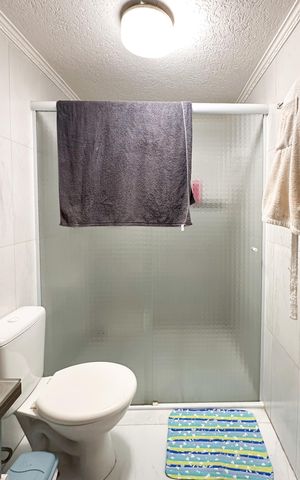 Casa à venda com 448m², 6 quartos e 3 vagas Casa à venda com 448m², 6 quartos e 3 vagasBanheiro Social - Casa 2