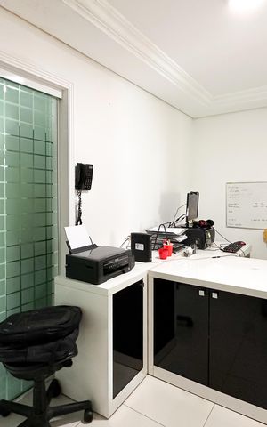 Casa à venda com 448m², 6 quartos e 3 vagas Casa à venda com 448m², 6 quartos e 3 vagasEscritório - Casa 1