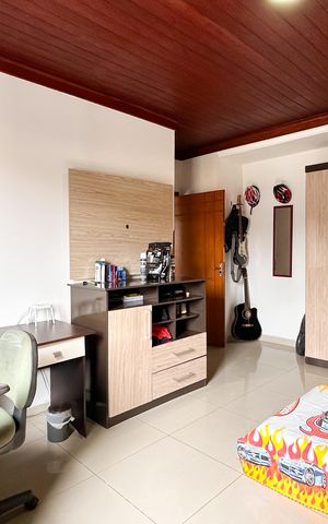 Casa à venda com 448m², 6 quartos e 3 vagas Casa à venda com 448m², 6 quartos e 3 vagasQuarto 3 - Casa 1