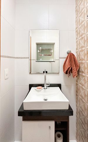Casa à venda com 448m², 6 quartos e 3 vagas Casa à venda com 448m², 6 quartos e 3 vagasLavabo - Casa 1