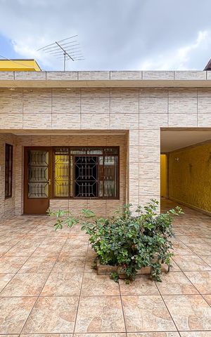 Casa à venda com 320m², 5 quartos e 5 vagasGaragem