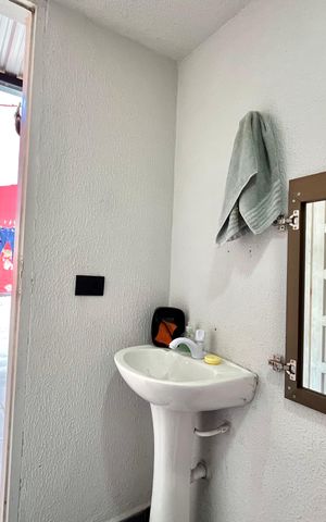 Casa à venda com 350m², 3 quartos e 2 vagas Casa à venda com 350m², 3 quartos e 2 vagasLavabo área externa