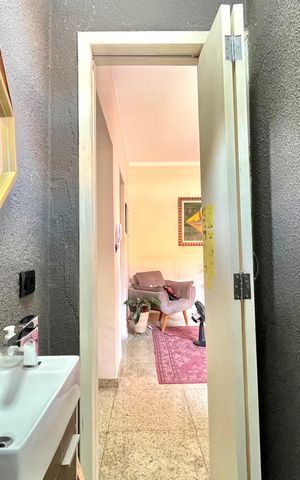 Casa à venda com 350m², 3 quartos e 2 vagas Casa à venda com 350m², 3 quartos e 2 vagasLavabo
