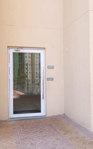 Apartamento à venda com 32m², 2 quartos e sem vagaÁrea comum - Entrada do prédio