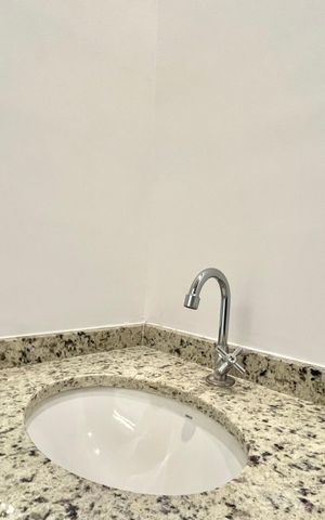 Apartamento à venda com 35m², 3 quartos e sem vaga Apartamento à venda com 35m², 3 quartos e sem vagaBanheiro