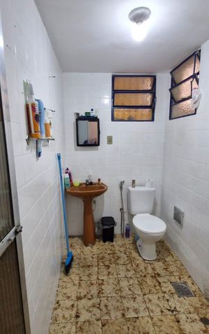 Casa à venda com 100m², 1 quarto e 2 vagas Casa à venda com 100m², 1 quarto e 2 vagasBanheiro