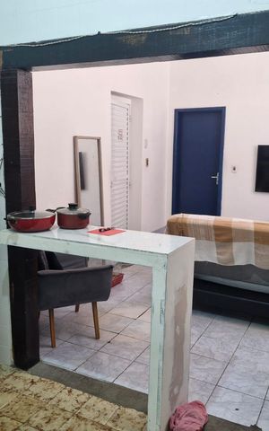 Casa à venda com 100m², 1 quarto e 2 vagas Casa à venda com 100m², 1 quarto e 2 vagasCozinha