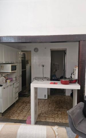 Casa à venda com 100m², 1 quarto e 2 vagas Casa à venda com 100m², 1 quarto e 2 vagasCozinha