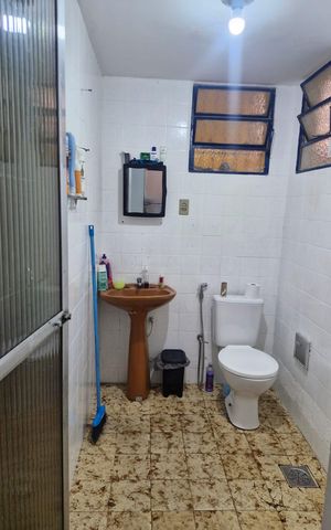 Casa à venda com 100m², 1 quarto e 2 vagas Casa à venda com 100m², 1 quarto e 2 vagasBanheiro