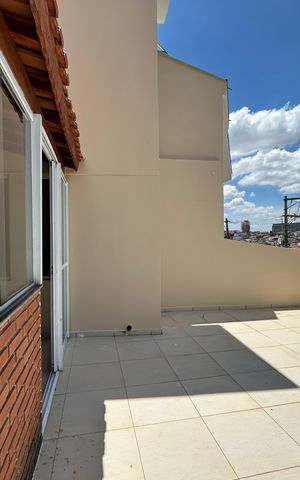 Casa à venda com 200m², 3 quartos e 2 vagas Casa à venda com 200m², 3 quartos e 2 vagasQuintal