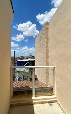 Casa à venda com 200m², 3 quartos e 2 vagas Casa à venda com 200m², 3 quartos e 2 vagasVaranda do quarto 2
