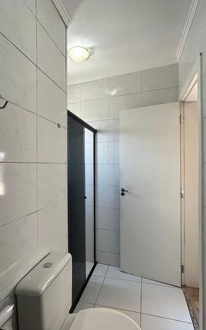 Casa à venda com 200m², 3 quartos e 2 vagas Casa à venda com 200m², 3 quartos e 2 vagasBanheiro da Suíte