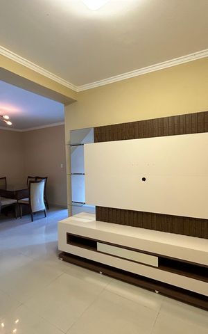 Casa à venda com 200m², 3 quartos e 2 vagas Casa à venda com 200m², 3 quartos e 2 vagasSala
