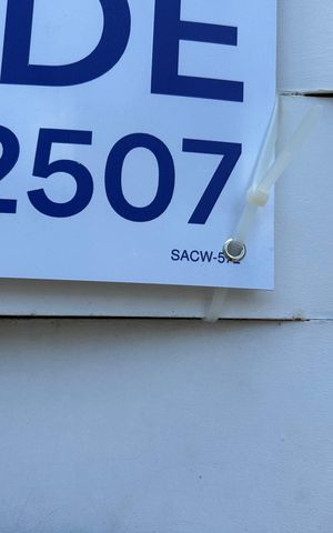 Casa à venda com 200m², 3 quartos e 2 vagas Casa à venda com 200m², 3 quartos e 2 vagasPlaca SACW-572