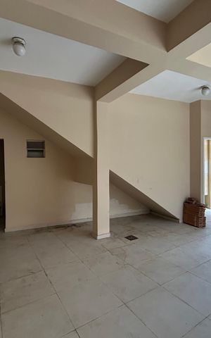Casa à venda com 200m², 3 quartos e 2 vagas Casa à venda com 200m², 3 quartos e 2 vagasGaragem