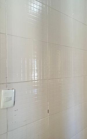 Casa à venda com 200m², 3 quartos e 2 vagas Casa à venda com 200m², 3 quartos e 2 vagasÁrea de Serviço