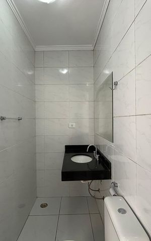 Casa à venda com 200m², 3 quartos e 2 vagas Casa à venda com 200m², 3 quartos e 2 vagasBanheiro da Suíte