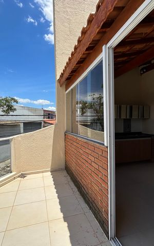 Casa à venda com 200m², 3 quartos e 2 vagas Casa à venda com 200m², 3 quartos e 2 vagasQuintal