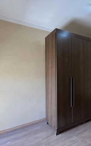 Casa à venda com 200m², 3 quartos e 2 vagas Casa à venda com 200m², 3 quartos e 2 vagasQuarto 2