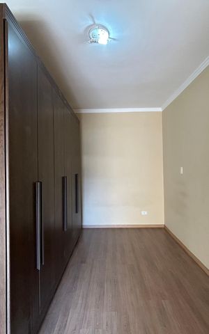 Casa à venda com 200m², 3 quartos e 2 vagas Casa à venda com 200m², 3 quartos e 2 vagasQuarto 2