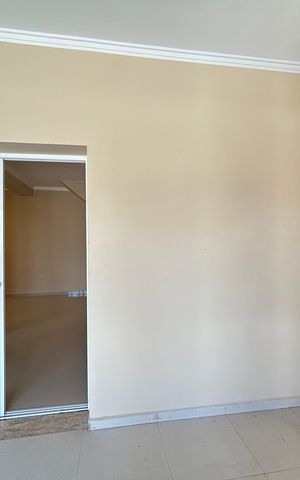 Casa à venda com 200m², 3 quartos e 2 vagas Casa à venda com 200m², 3 quartos e 2 vagasChurrasqueira