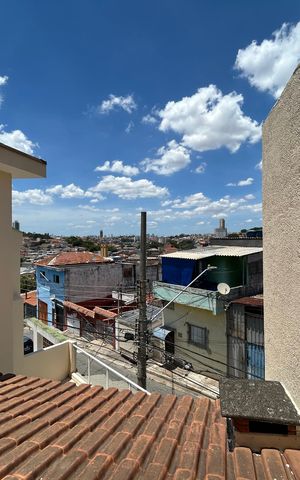 Casa à venda com 200m², 3 quartos e 2 vagas Casa à venda com 200m², 3 quartos e 2 vagasVista da Varanda do quarto 2