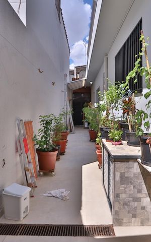 Casa à venda com 130m², 2 quartos e 1 vaga Casa à venda com 130m², 2 quartos e 1 vagaQuintal