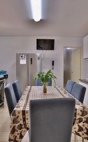 Casa à venda com 130m², 2 quartos e 1 vaga Casa à venda com 130m², 2 quartos e 1 vagaCozinha