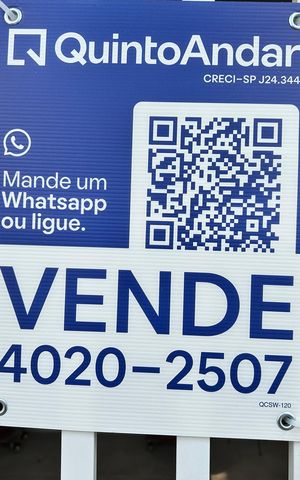 Casa à venda com 130m², 2 quartos e 1 vaga Casa à venda com 130m², 2 quartos e 1 vagaFachada plaquinha