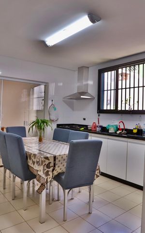 Casa à venda com 130m², 2 quartos e 1 vaga Casa à venda com 130m², 2 quartos e 1 vagaCozinha