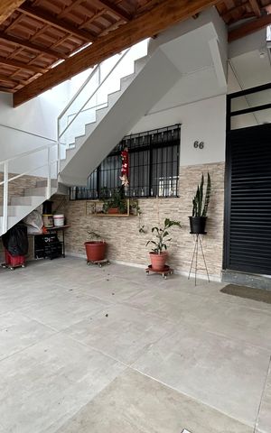 Casa à venda com 130m², 2 quartos e 1 vaga Casa à venda com 130m², 2 quartos e 1 vagaGaragem