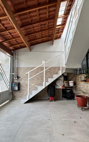 Casa à venda com 130m², 2 quartos e 1 vaga