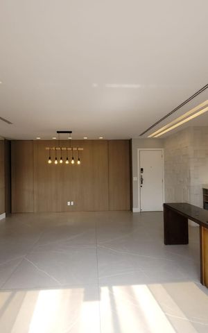 Apartamento à venda com 220m², 3 quartos e 3 vagas