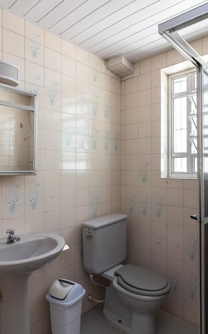 Casa à venda com 150m², 4 quartos e 4 vagasEdícula - Banheiro