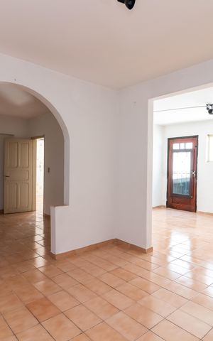 Casa à venda com 150m², 4 quartos e 4 vagasEdícula - Sala de Jantar