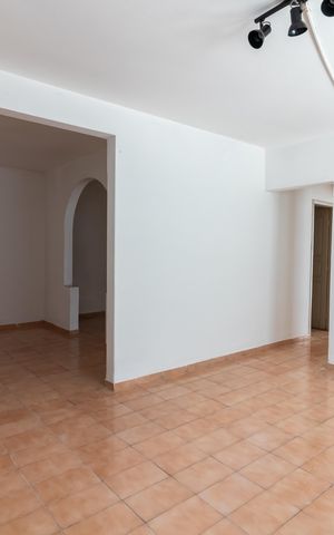 Casa à venda com 150m², 4 quartos e 4 vagasEdícula - Sala de Estar